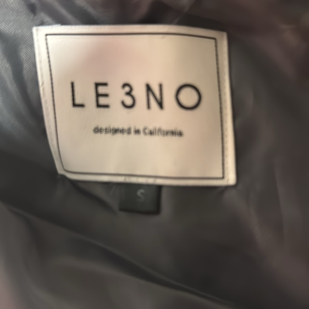 Vest - Picture 3 of 3